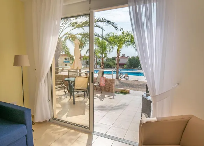 Apartamento Narcissos 'nissi Beach' C3 *